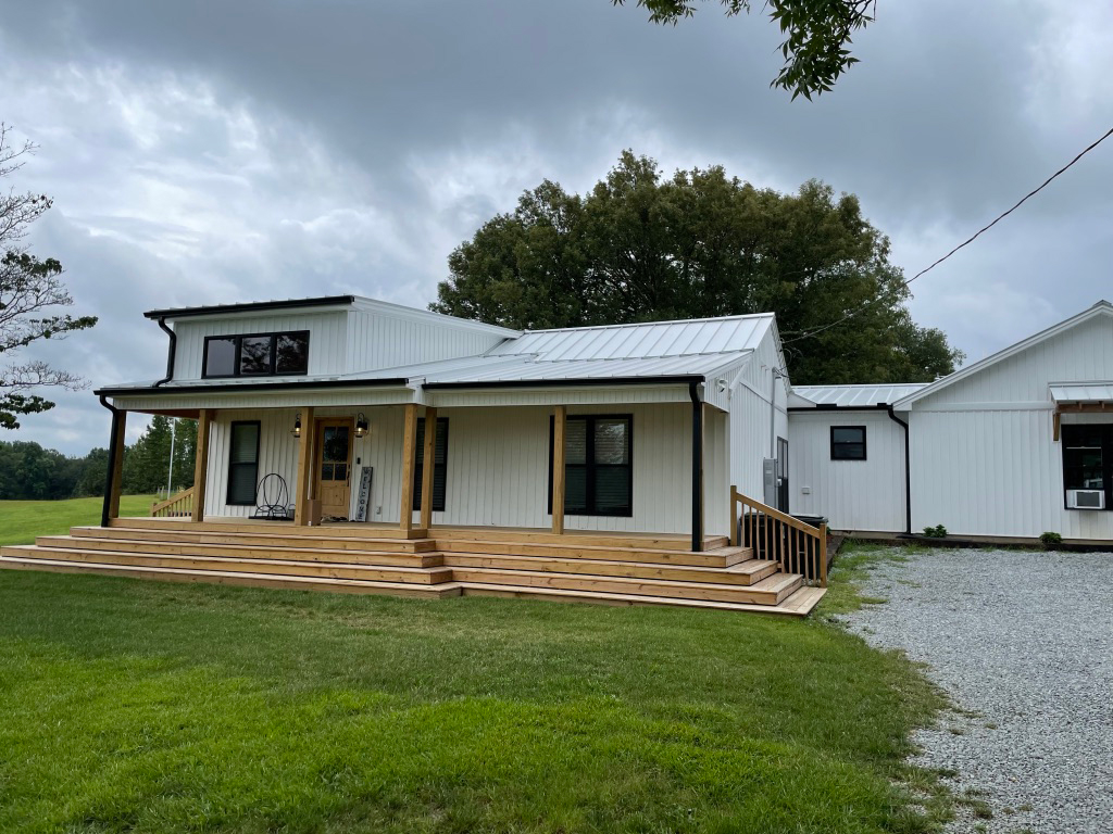 Regal White Metal Roof Color White; Style Vertical Panel/Standing