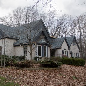 <div><h4>Best Stone Coated Metal Roof</h4><p><b>Manufacturer:</b> Great Lakes Home Remodeling</p><p><b>Location:</b> Michigan, US</p><p><b>Style:</b> Metal Shake</p><p><b>Material:</b> Steel</p><p><a href="/gallery/image-detail/1262/" class="link-arrow text-uppercase theme-color--orange" data-toggle="modal" data-target="#detailModal_gallery_image_grid_lamlejqhdgHs">View More</a></p></div>