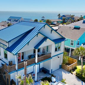 <div><h4>Waterfront Aluminum Slate Blue</h4><p><b>Manufacturer:</b> South Texas Metal Roofing, Inc.</p><p><b>Location:</b> Texas, US</p><p><b>Style:</b> Vertical Panel/Standing Seam</p><p><b>Material:</b> Aluminum</p><p><a href="/gallery/image-detail/1415/" class="link-arrow text-uppercase theme-color--orange" data-toggle="modal" data-target="#detailModal_gallery_image_grid_lamlejqhdgHs">View More</a></p></div>